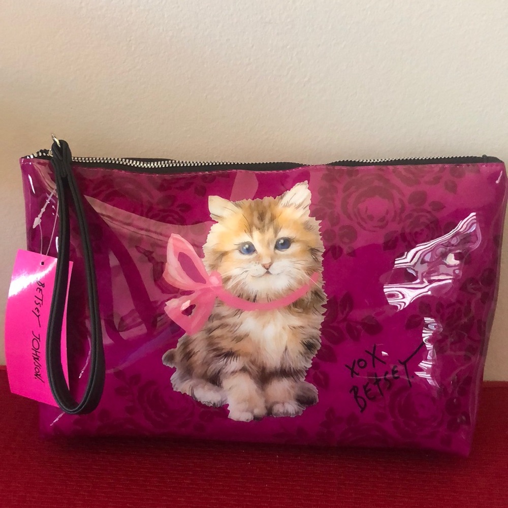 NWT Betsey Johnson Large Wristlet/Travel Bag